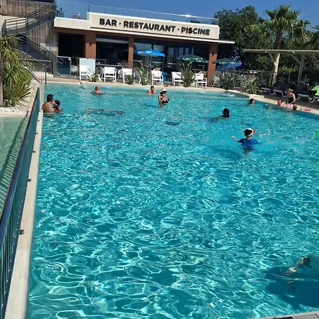 A St Raphael Dans Le Domaine De L'ile D'or Saint-Raphaël